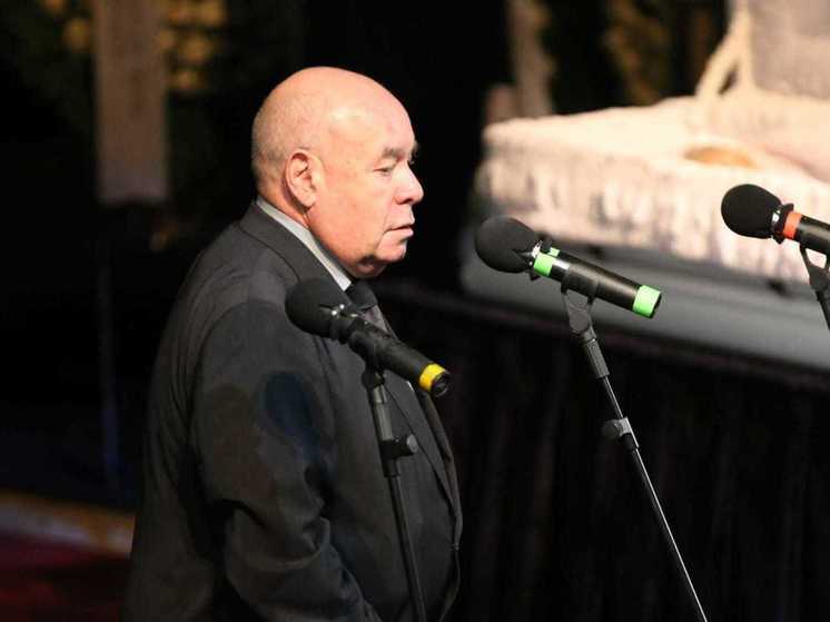 На прощании с Верой Васильевой зачитали телеграмму Путина