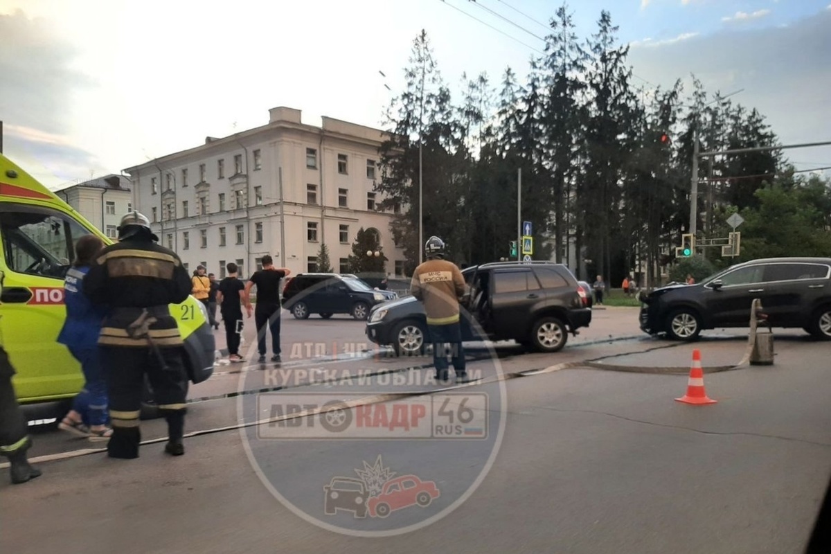 В Курске в ДТП ранены два водителя, 41-летний и 14-летний пассажиры