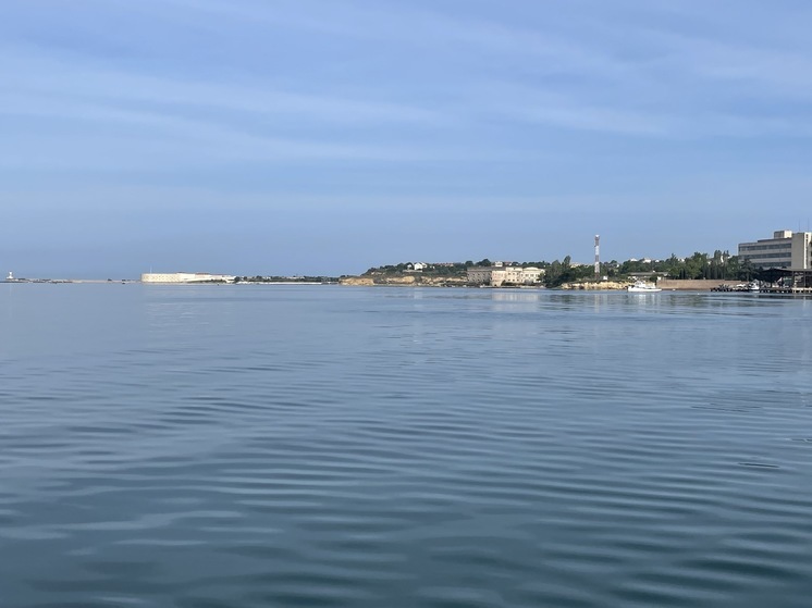 Крымчан и туристов попросили не выкладывать в Интернет видео работы ПВО
