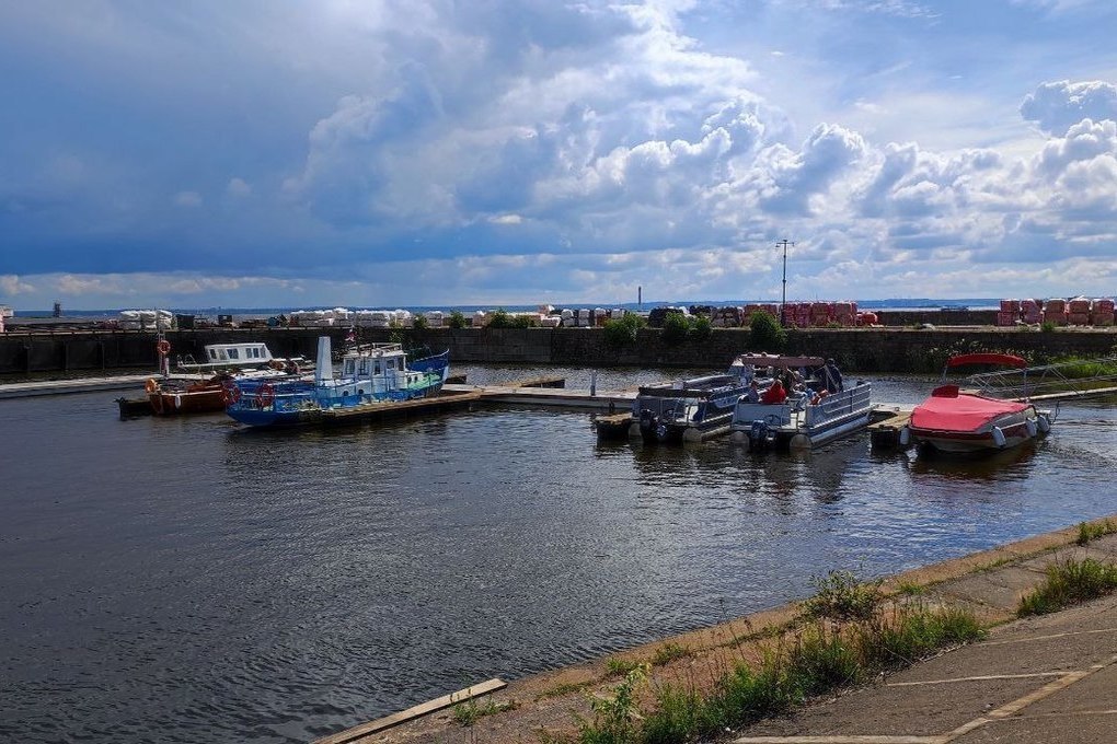 Кронштадт горячая вода. Ленинградская Пристань в Кронштадте.