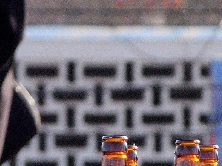 В Германии мужчина потушил загоревшийся автомобиль с помощью пива