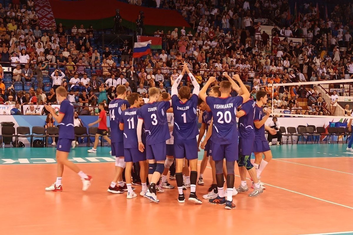 В решающем матче волейбольного турнира россияне не оставили шансов команде Белоруссии
