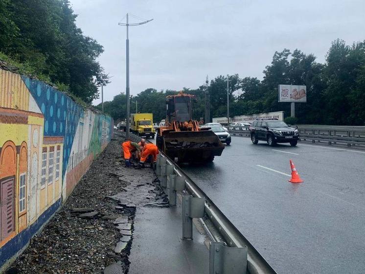 После ливней начался ремонт дорог во Владивостоке