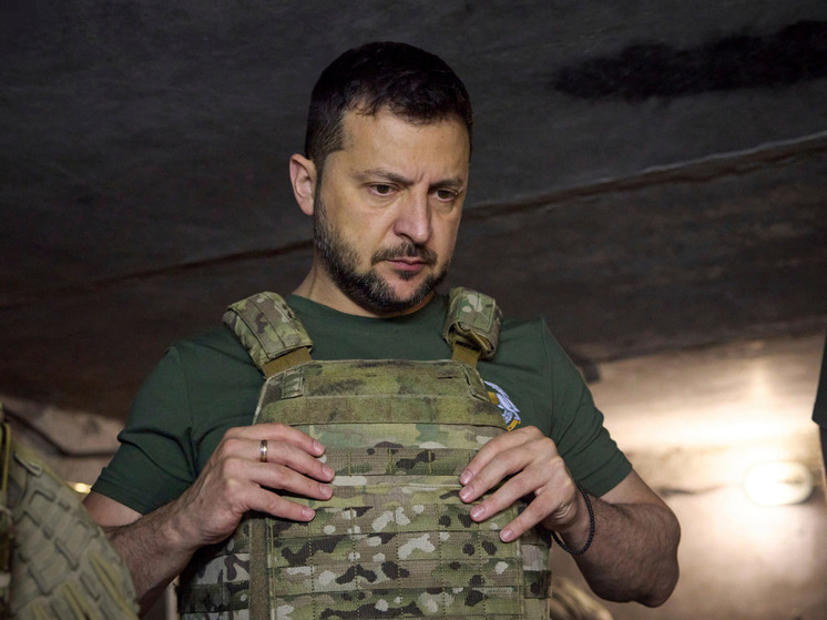 Spectator: увольнение глав военкоматов может стоить Зеленскому карьеры