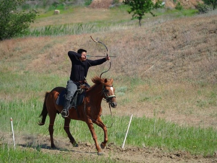 В Калмыкии пройдут межрегиональные состязания конных лучников