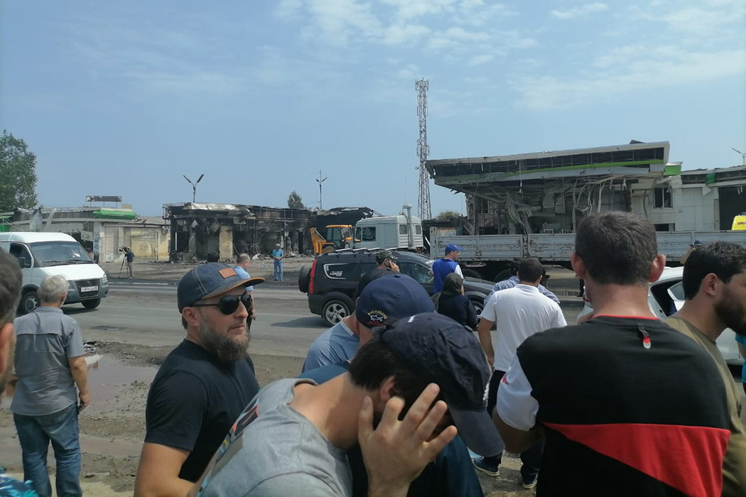 Взрыв АЗС в Махачкале ужаснул масштабом разрушений: кадры ошарашенных людей 