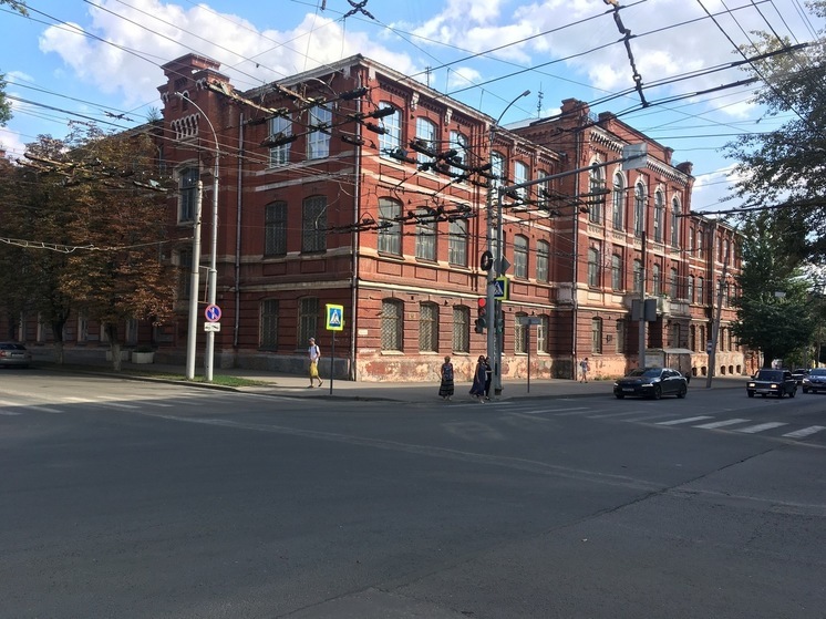Объявлен аукцион по превращению бывшего Авиационного техникума в среднюю школу