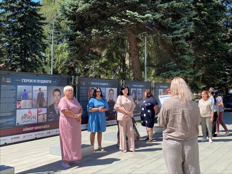  Выставка, посвященная героям СВО, открылась в Харцызске