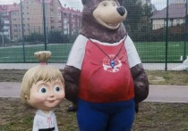 Фигуры мультипликационных героев установили в парке Строителей в Бийске