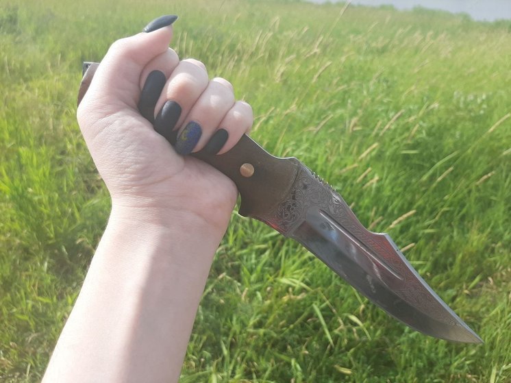 В Тихвине во время пьянки жена зарезала молодого мужа ножом
