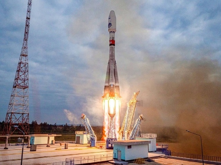 Российский аппарат «Луна-25» вышел на окололунную орбиту