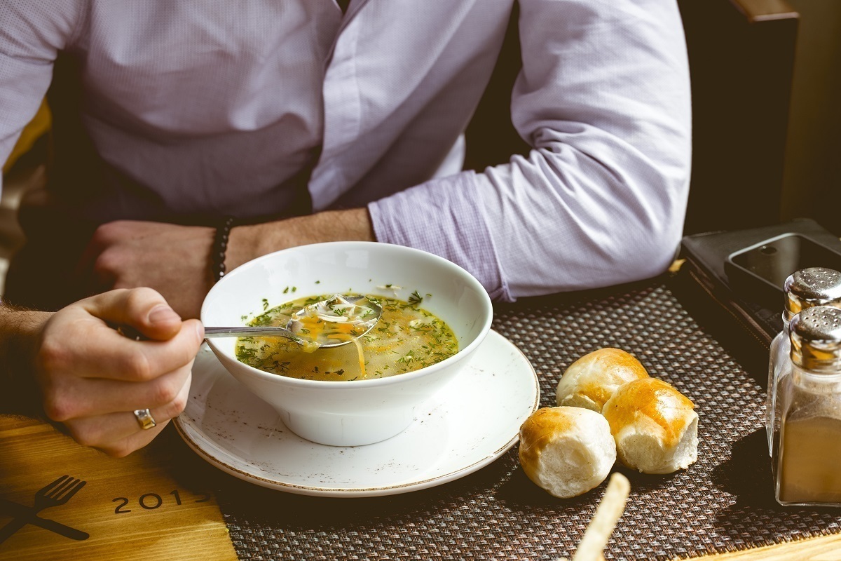 Стакан воды и тарелка супа: как похудеть, не потея в спортзале