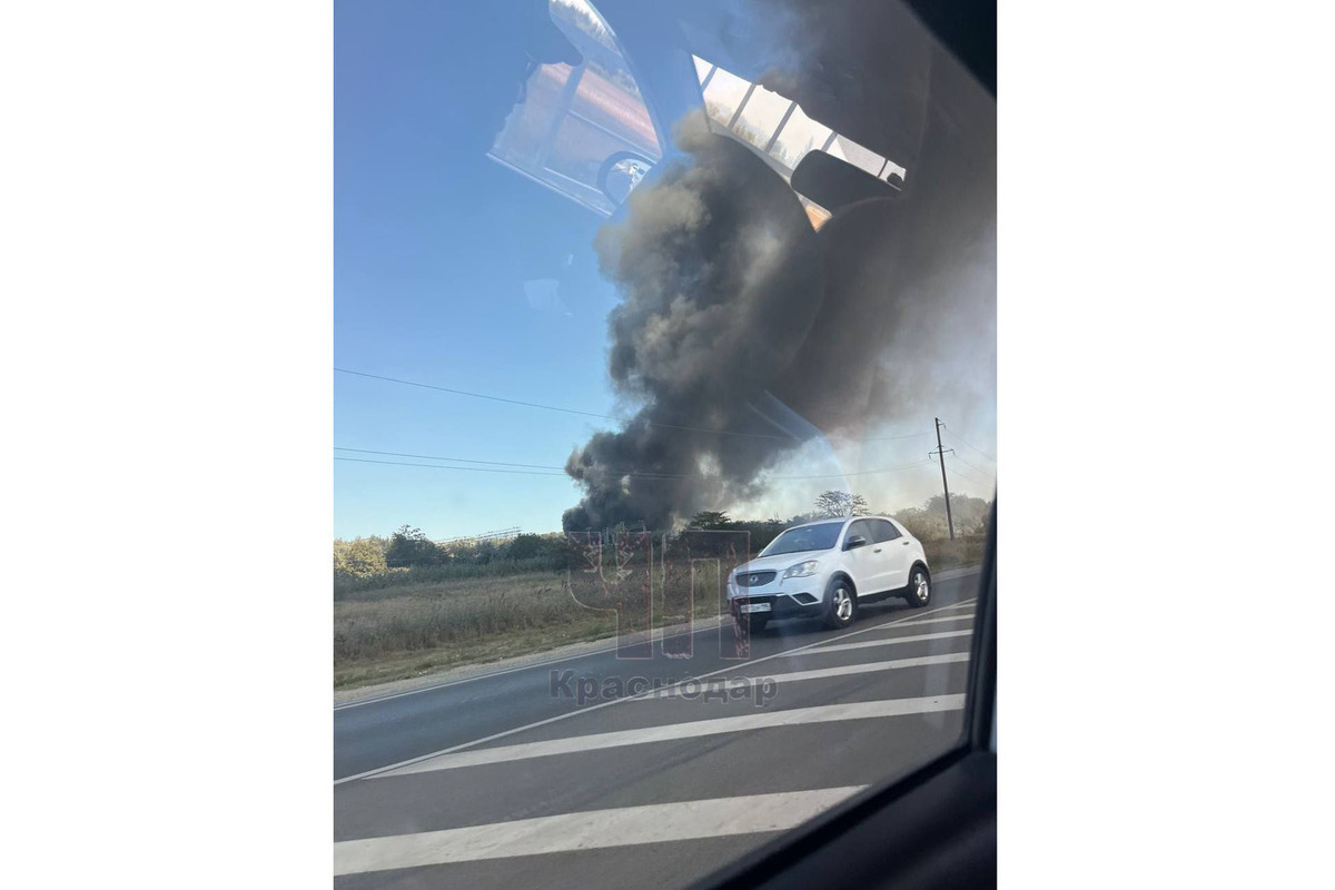 В Анапе произошёл пожар на складах