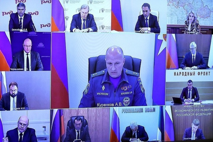Андрей Чибис принимает участие в совещании президента Владимира Путина