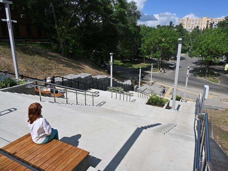 В Хабаровске открылась после ремонта Тургеневская лестница