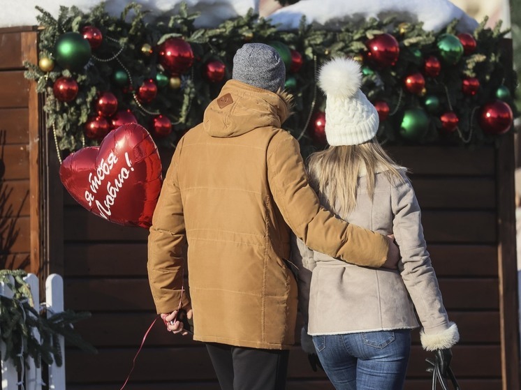 24-летнюю россиянку уличили в интимных отношениях со школьником