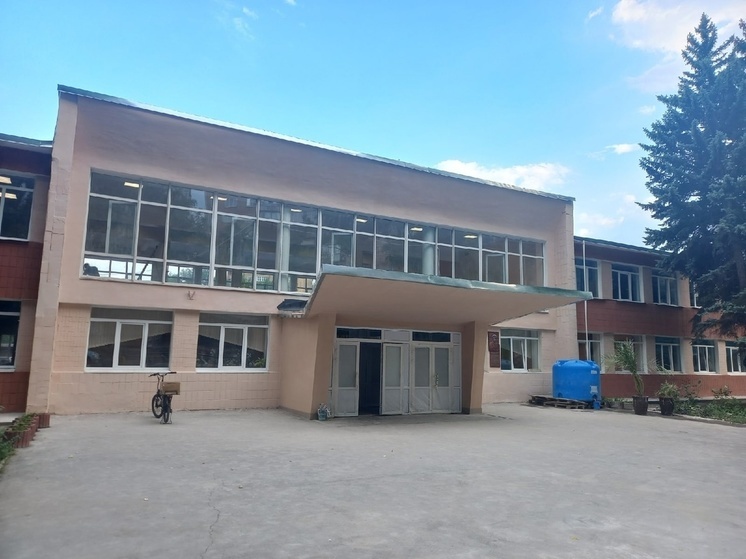 Единороссы помогут подготовить школы новых регионов РФ к учебному году