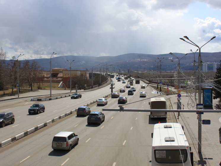В Красноярске дорожное движение переходит на осенний режим