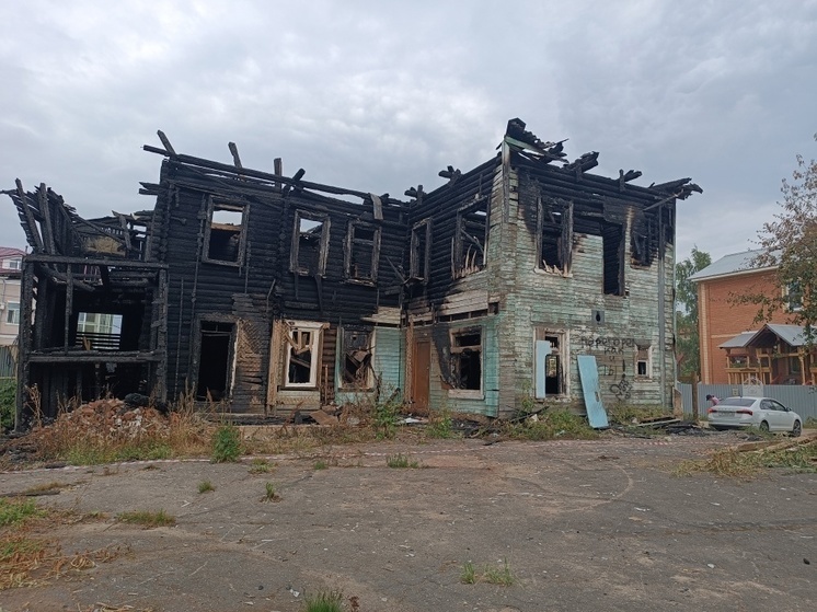 В Ростове Великом возбуждено уголовное дело из-за сгоревшего памятника архитектуры