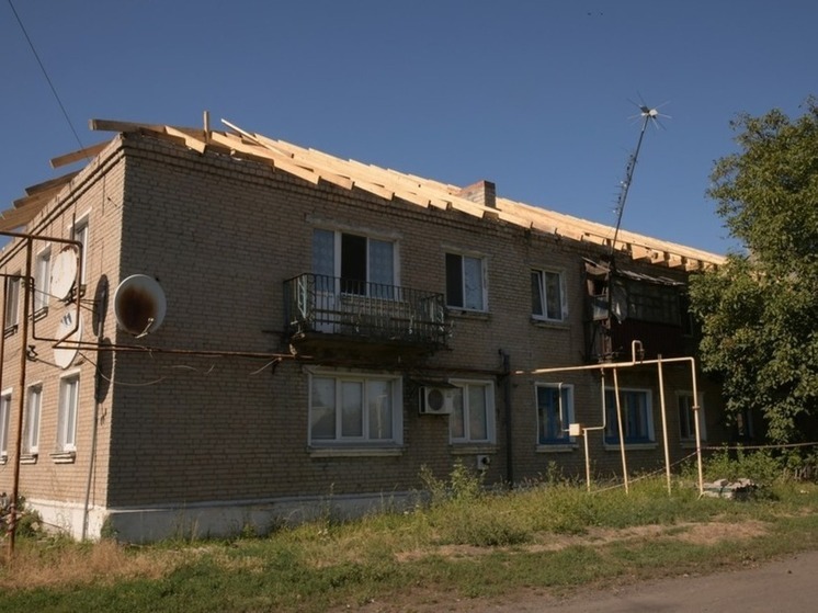 Строители из Сибири отремонтируют крыши жилых домов в Свердловске ЛНР