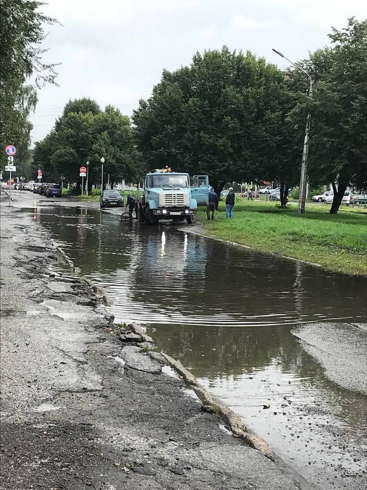 Дорогу подтопило в Новокузнецке