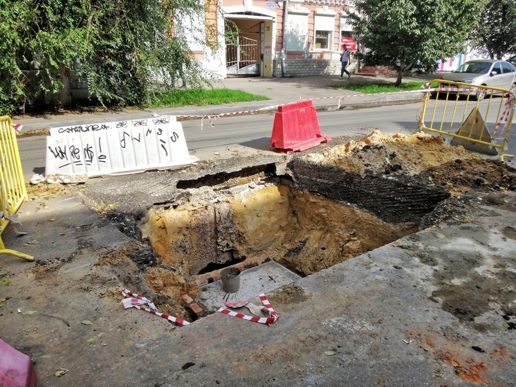 В двух микрорайонах Саратова отключат холодную воду, а в двух районах - горячую