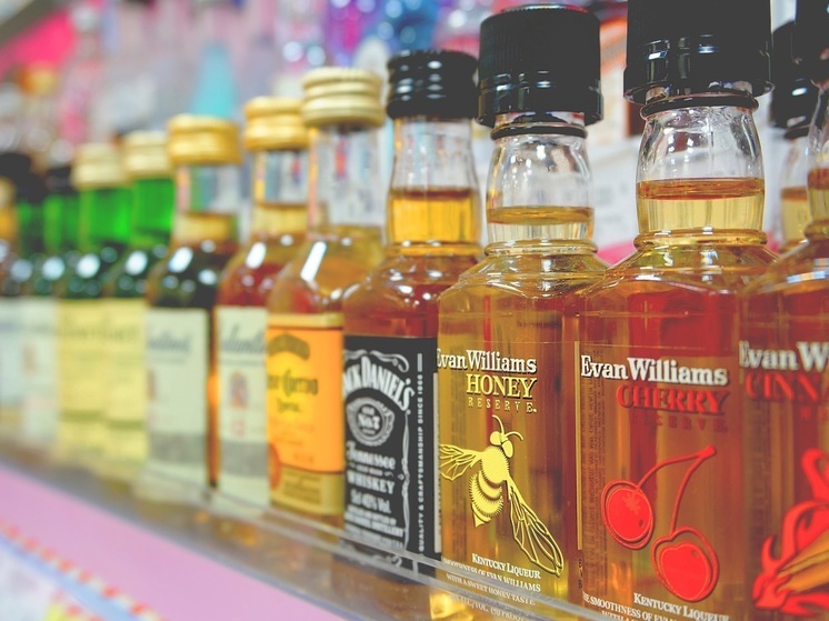 Юные дебоширы в Карелии изувечили охранника магазина