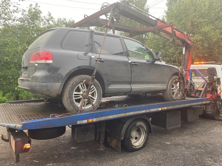 Пьяный водитель без прав и в розыске устроил гонки с полицейскими Петрозаводска