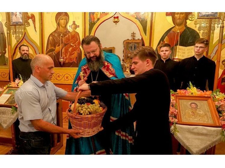 Смоляне празднуют Яблочный Спас