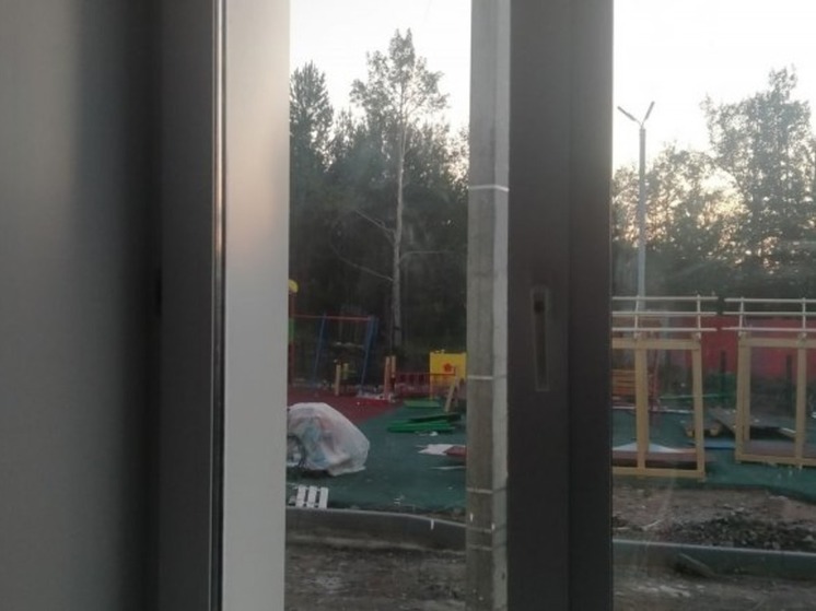 Жители Баляги заявили о небезопасности новой школы