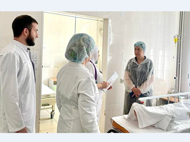 Мальчику провели сложную операцию, его состояние врачи оценивают как стабильно тяжелое.