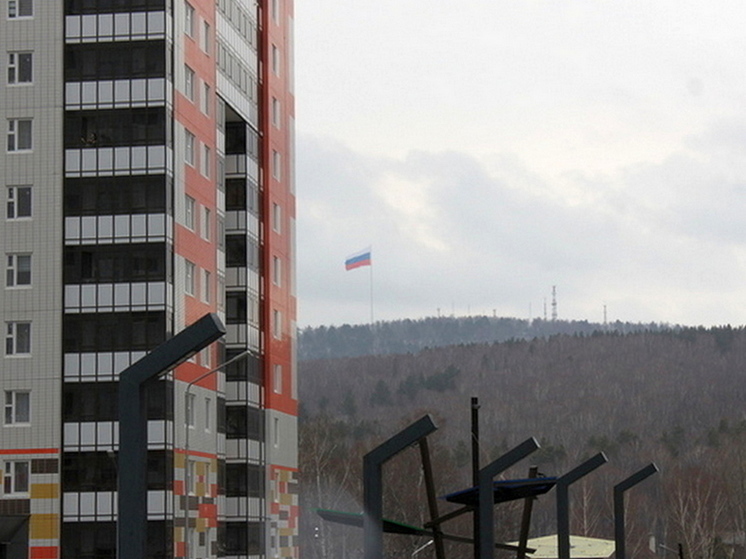 В Красноярске благоустроят смотровую возле флагштока на Николаевской сопке