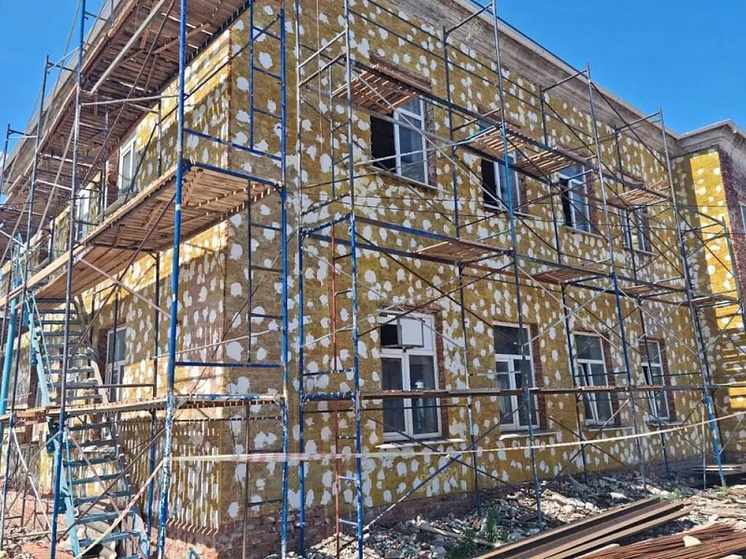 В Тихорецком районе продолжают капремонт больницы