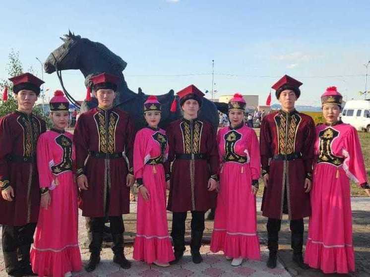 Артисты из Калмыкии приняли участие в фестивале казачьих традиций в Ростовской области