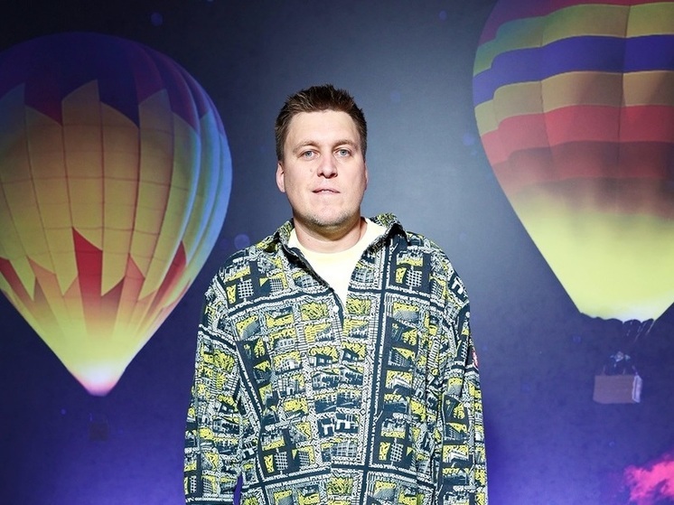 Уехавший в США комик Незлобин рассказал о слезах матери