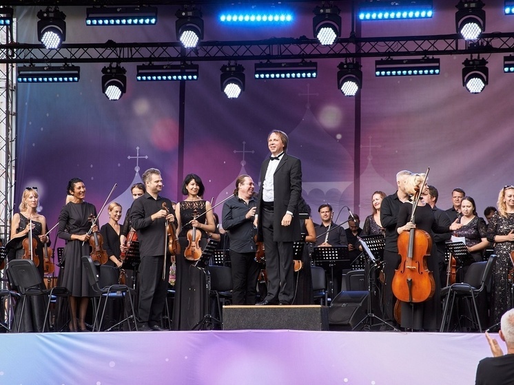 В Новгородском кремле прошел финальный концерт проекта «Симфонический разМАХ»