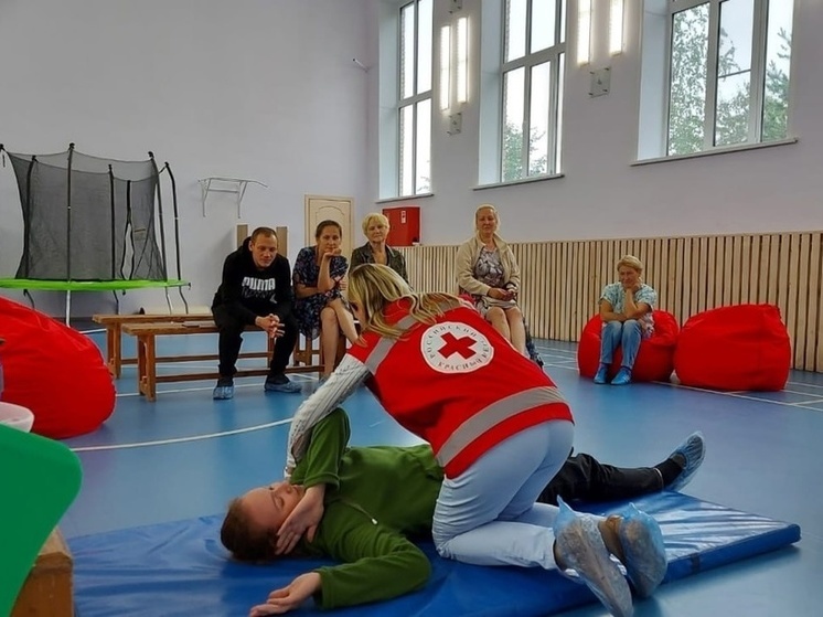 Новгородское отделение РКК проводит мастер-классы по родственному уходу