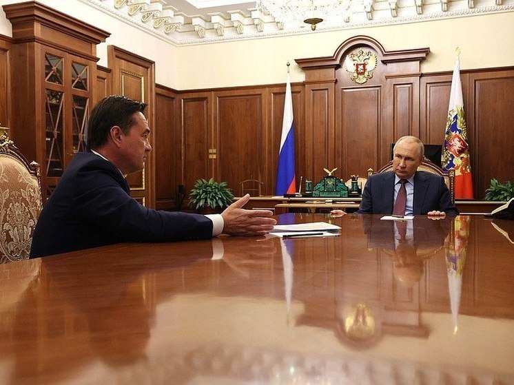 Андрей Воробьев доложил Владимиру Путину о расселении жителей из аварийных домов