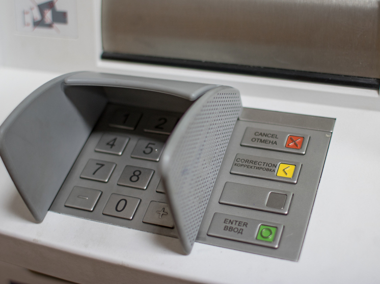 Злоумышленник в Карелии списал с чужой карты 64 тысячи рублей и отправился в колонию