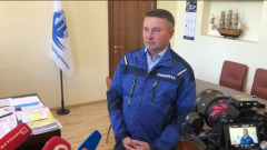 Засор магистральной канализационной трубы ликвидировали коммунальщики в центре Вологды
