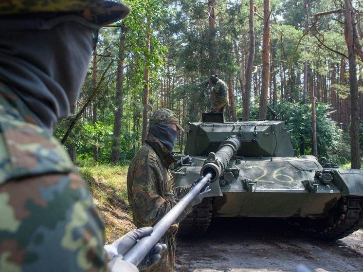 Швейцария решила расследовать передачу Украине танков Leopard 1