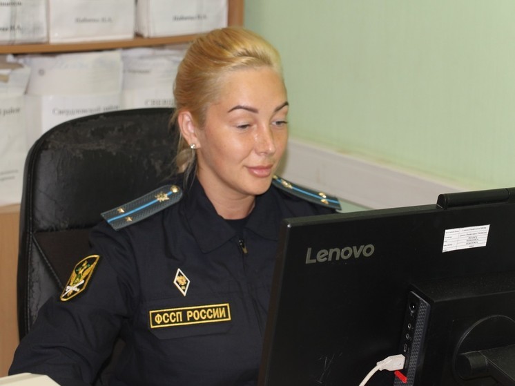 Очередного должника судебные приставы задержали в нижнем белье при попытке скрыться