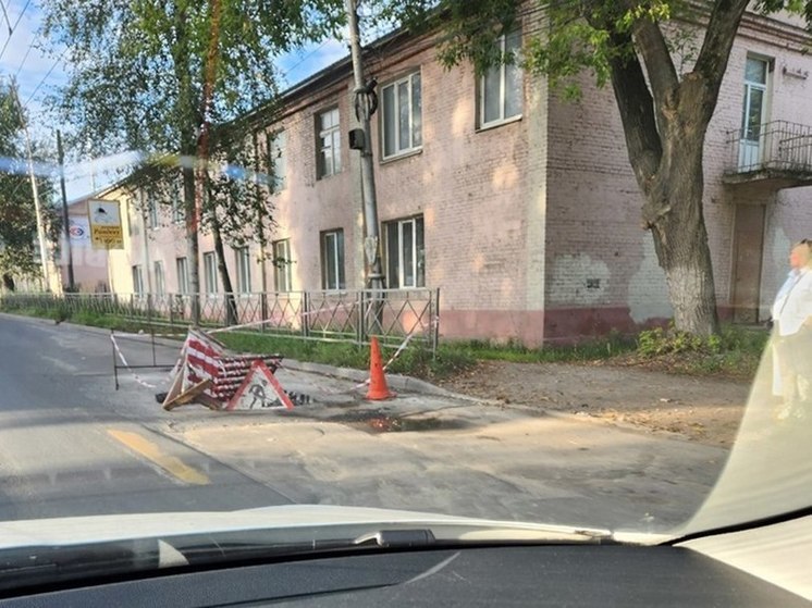 Рязанцы пожаловались на долгий ремонт ямы на Куйбышевском шоссе