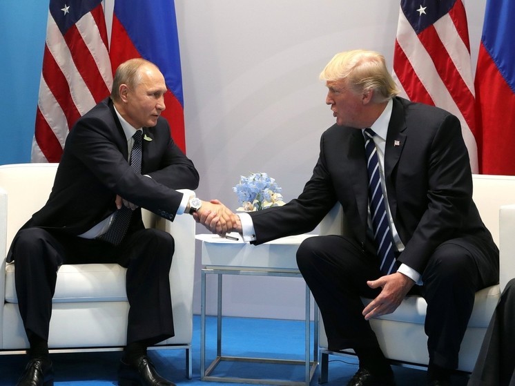 Трамп пошутил о побеге в Россию к Владимиру