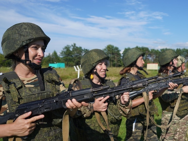 Более 20 жительниц Анивского района прошли курс военно-спортивной подготовки