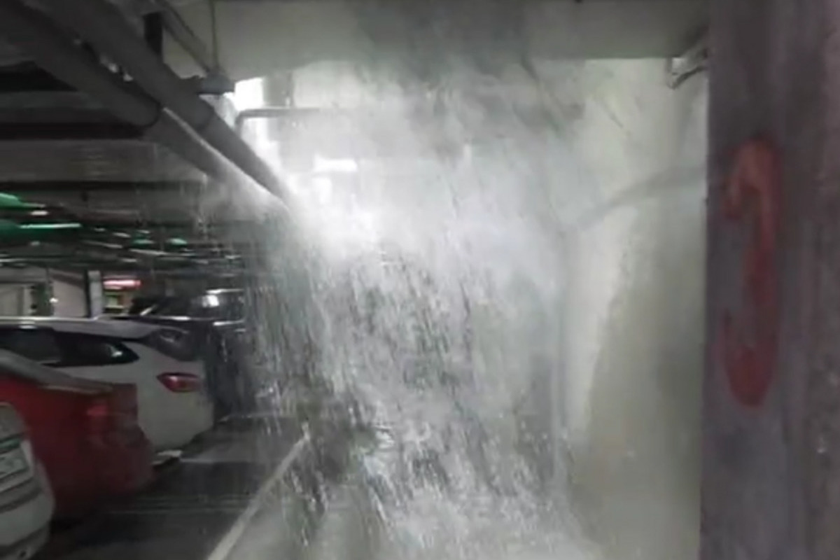 Подземную парковку затопило во время ливня в Красногорске