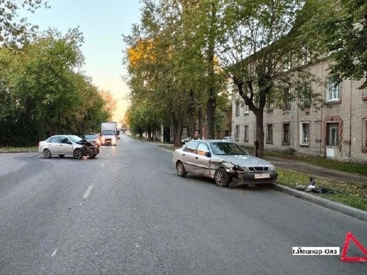 В Йошкар-Оле «Гранта» не уступила дорогу иномарке