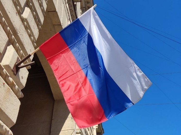 Стало известно, как жители Ленобласти отпразднуют День флага России