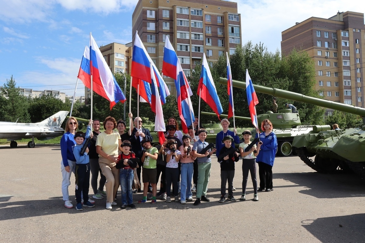 Костромичи отметили День государственного флага автопробегом «Za флаг»