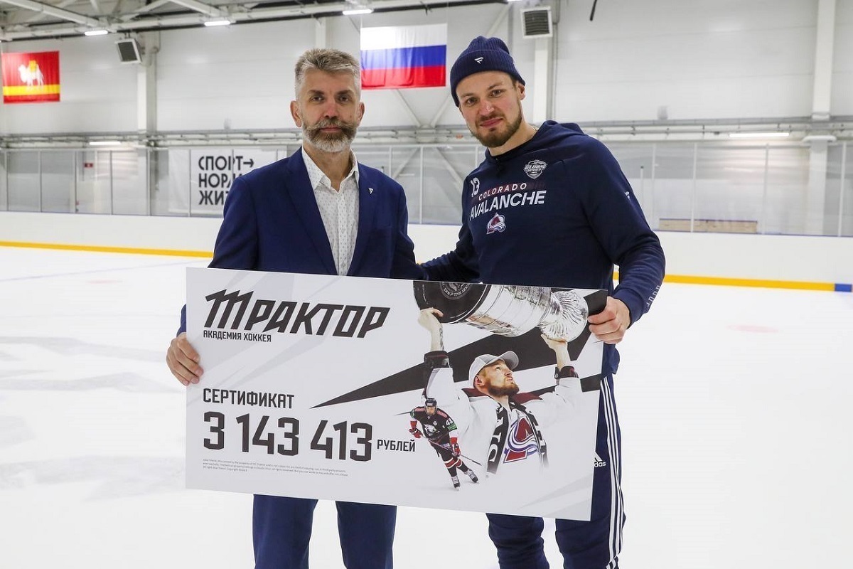 Валерий Ничушкин подарил Академии «Трактор» три миллиона рублей